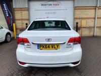 TOYOTA AVENSIS